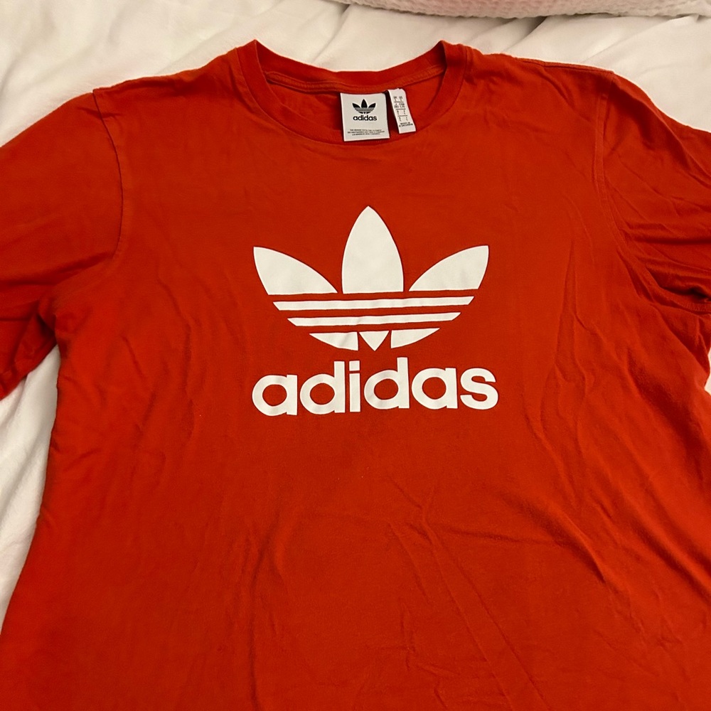 Adidas tee